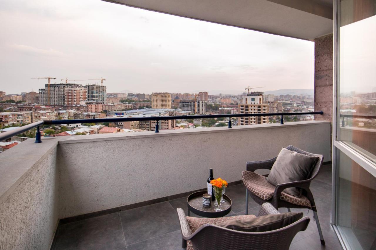 Hotelise L Bird Eye Apartment เยเรวาน ภายนอก รูปภาพ